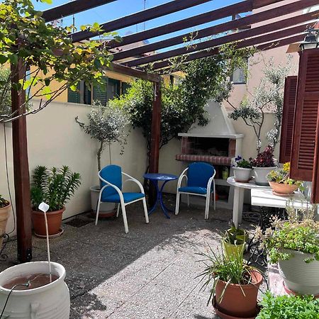 Retro House With Garden In Anopoli Villa เทสซาโลนิกิ ภายนอก รูปภาพ