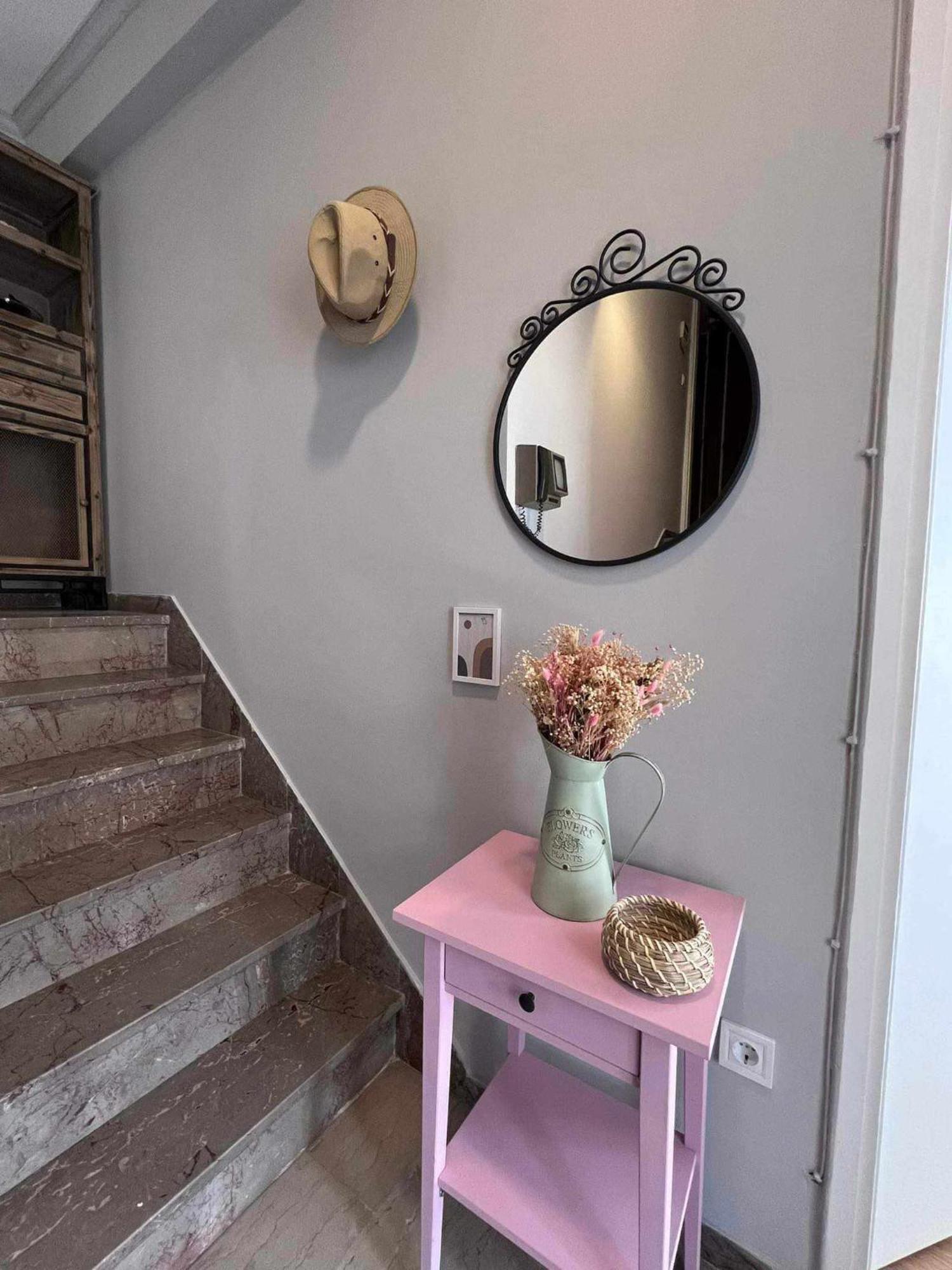 Retro House With Garden In Anopoli Villa เทสซาโลนิกิ ภายนอก รูปภาพ